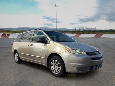 2005 Toyota Sienna Base
