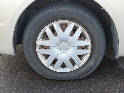 2005 Toyota Sienna Base