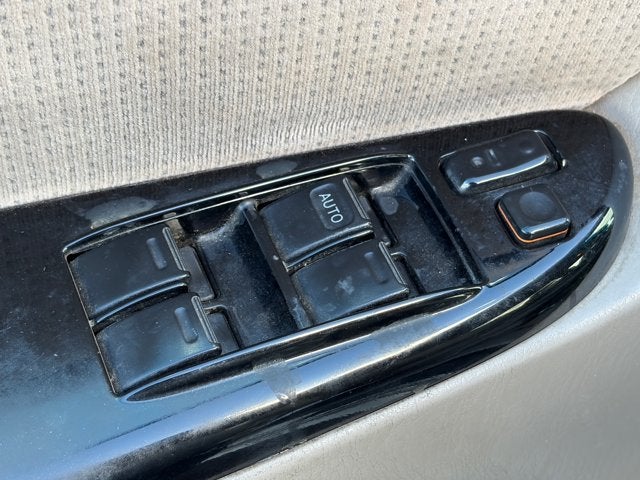 2005 Toyota Sienna Base