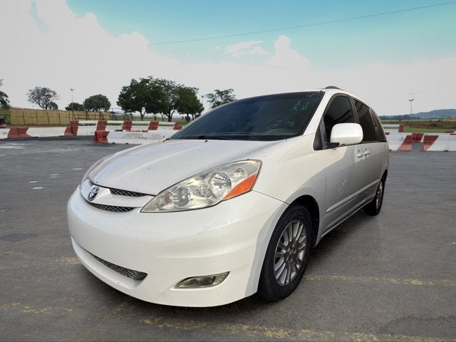 2007 Toyota Sienna Base