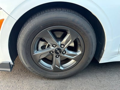 2022 Kia K5 LXS