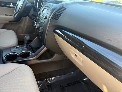 2011 Kia Sorento LX