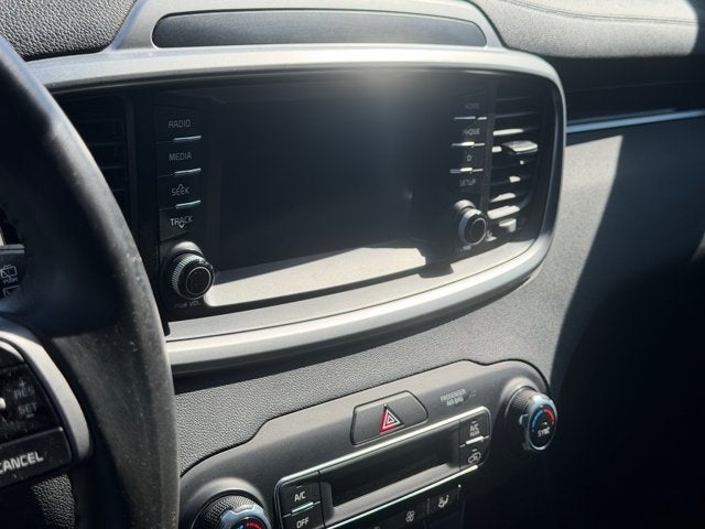 2019 Kia Sorento S V6
