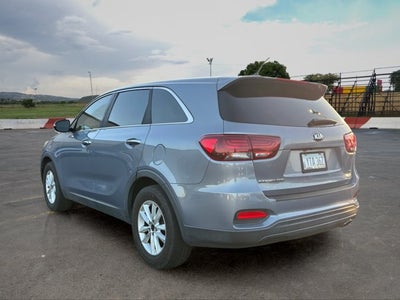 2020 Kia Sorento LX V6
