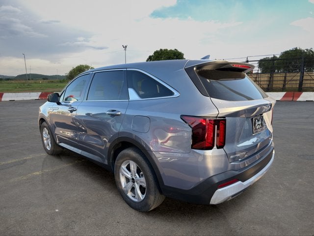 2025 Kia Sorento LX