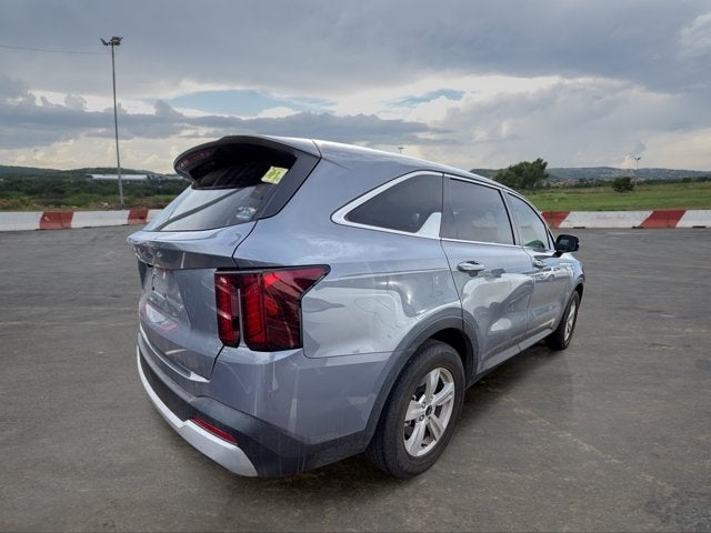 2025 Kia Sorento LX
