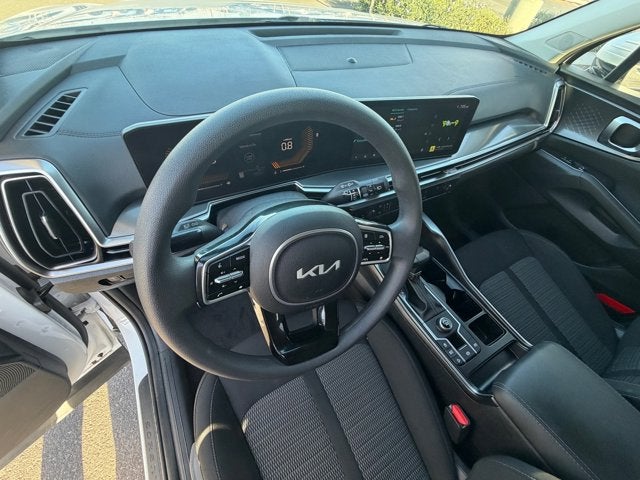 2025 Kia Sorento LX