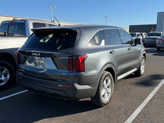 2023 Kia Sorento LX