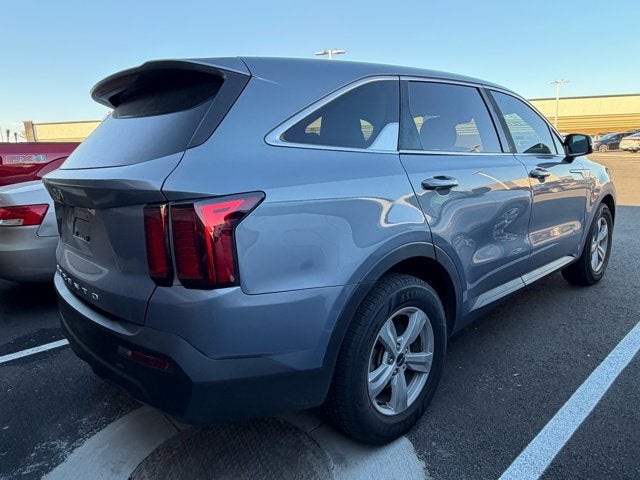 2022 Kia Sorento LX