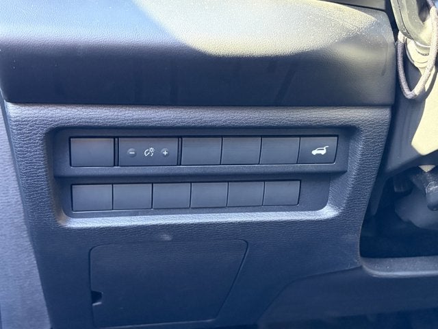 2024 Mitsubishi Outlander Base