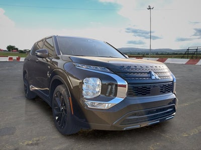 2024 Mitsubishi Outlander Base