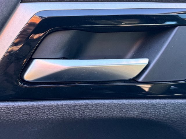 2024 Mitsubishi Outlander Base