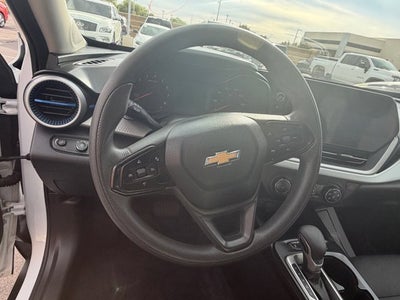 2025 Chevrolet Trax LS