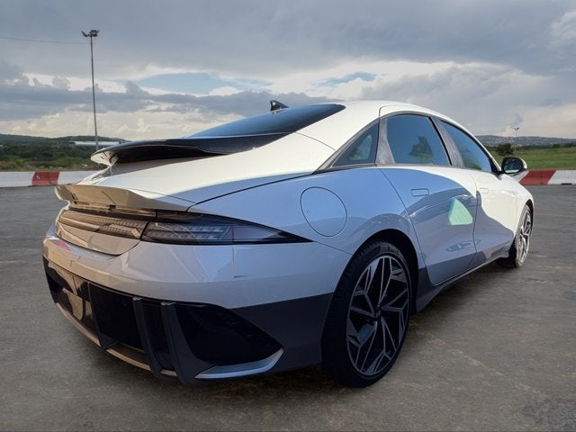 2024 Hyundai IONIQ 6 SEL