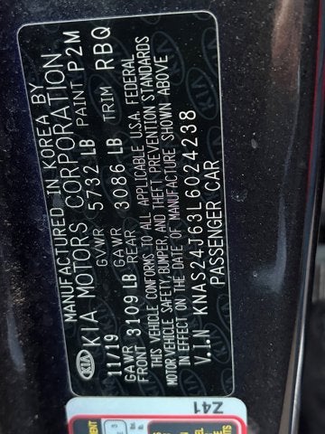 2020 Kia K900 Luxury