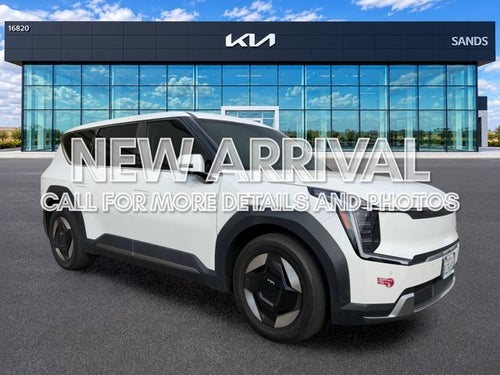 2024 Kia EV9 Light Long Range