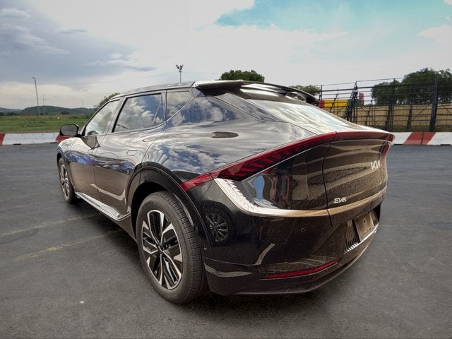 2024 Kia EV6 Wind