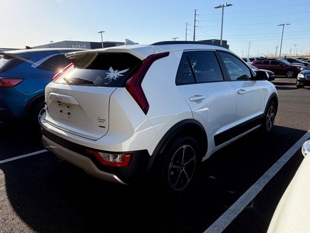 2024 Kia Niro LX