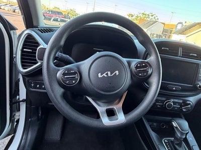 2025 Kia Soul Base
