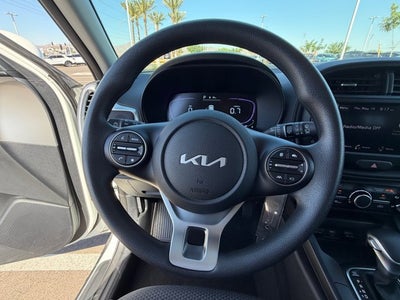 2025 Kia Soul Base