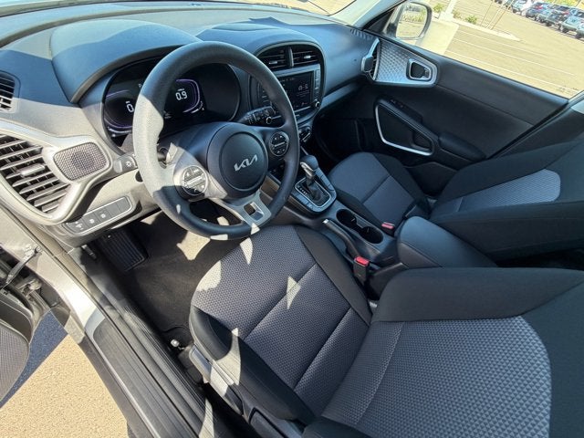 2025 Kia Soul Base