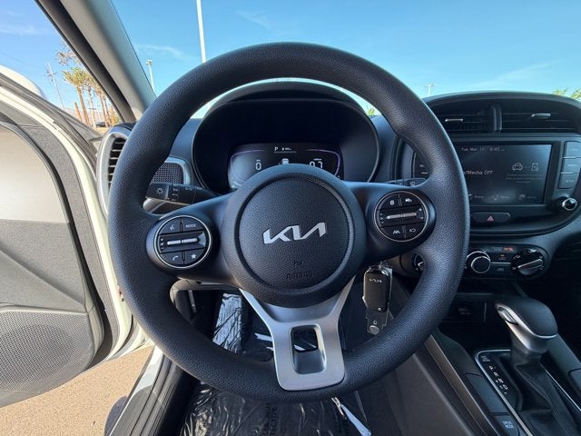 2025 Kia Soul Base