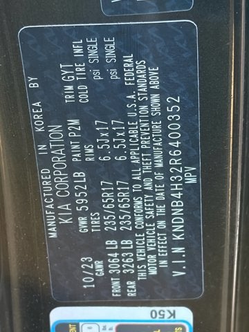 2024 Kia Carnival LX