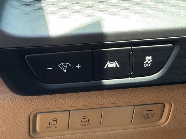 2023 Kia Carnival LX
