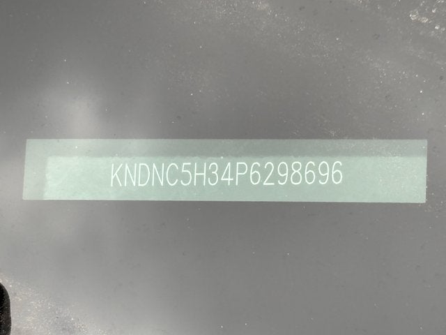 2023 Kia Carnival EX