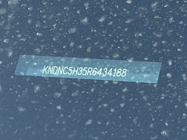 2024 Kia Carnival EX