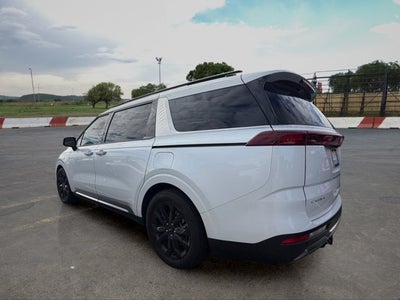 2023 Kia Carnival SX