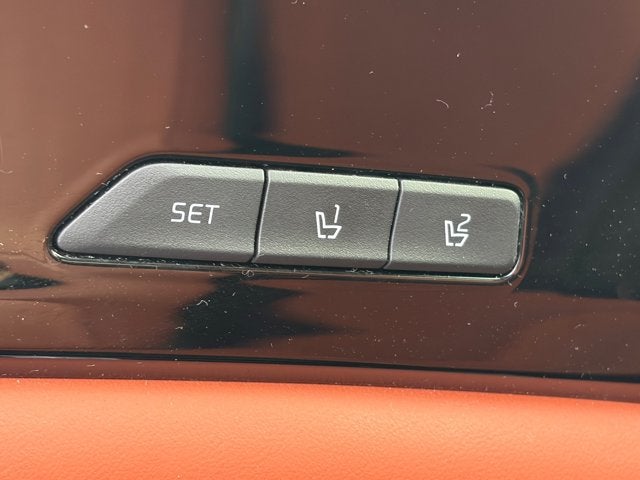 2023 Kia Carnival SX