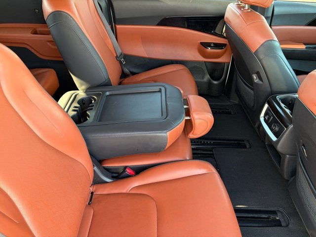 2023 Kia Carnival SX