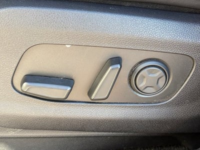 2023 Kia Carnival SX