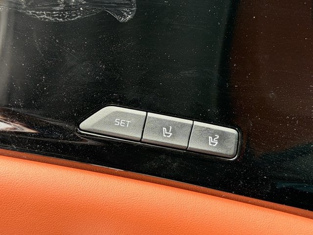 2024 Kia Carnival SX