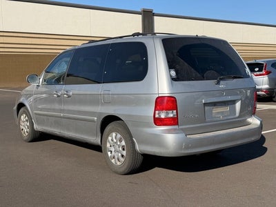 2004 Kia Sedona Base