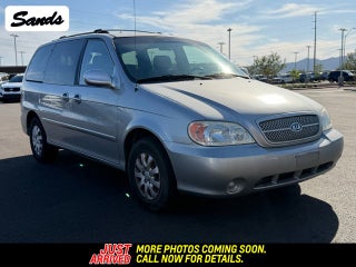 2004 Kia Sedona Base
