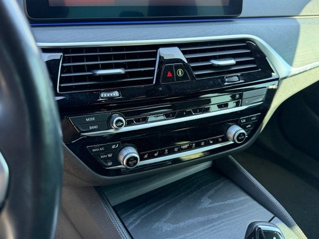 2021 BMW 5 Series M550i xDrive