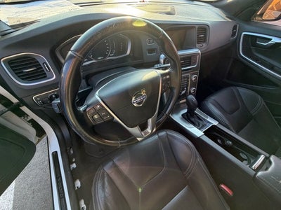 2015 Volvo V60 T5 Drive-E Platinum