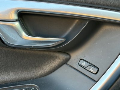 2015 Volvo V60 T5 Drive-E Platinum