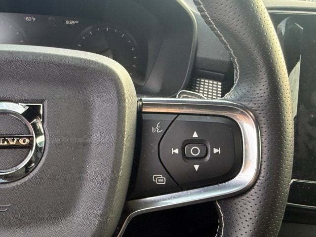 2020 Volvo XC40 R-Design