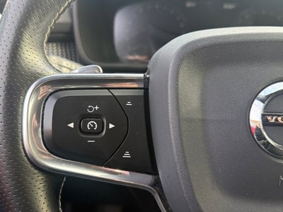 2020 Volvo XC40 R-Design